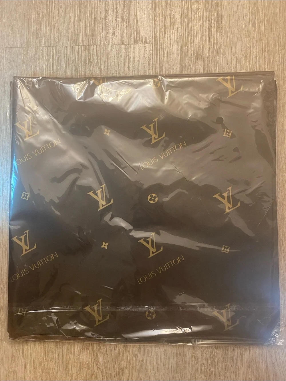 Black & Gold Luxury LV Print Gift Wrapping Paper